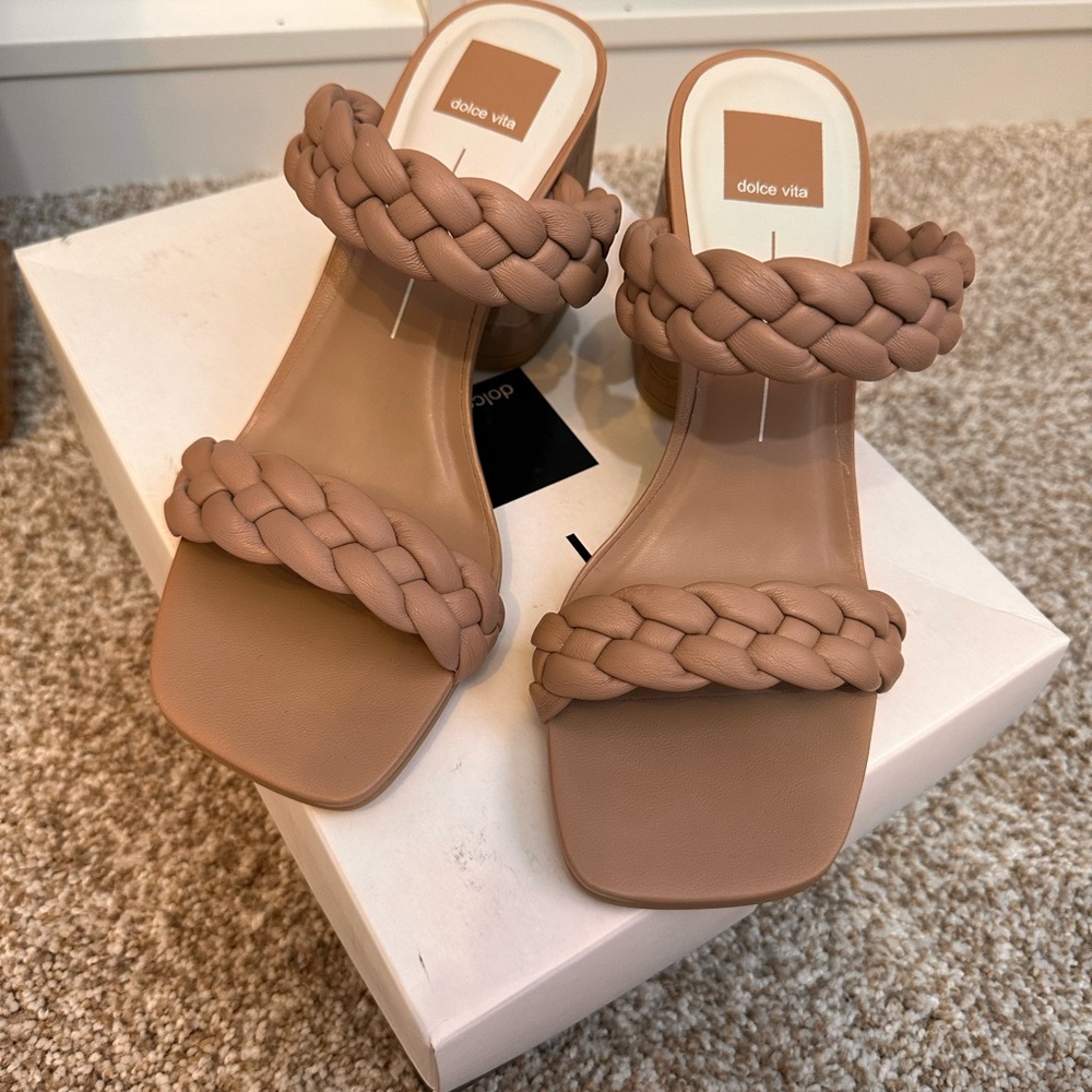 Dolce Vita Women's Tan Braided Sandals